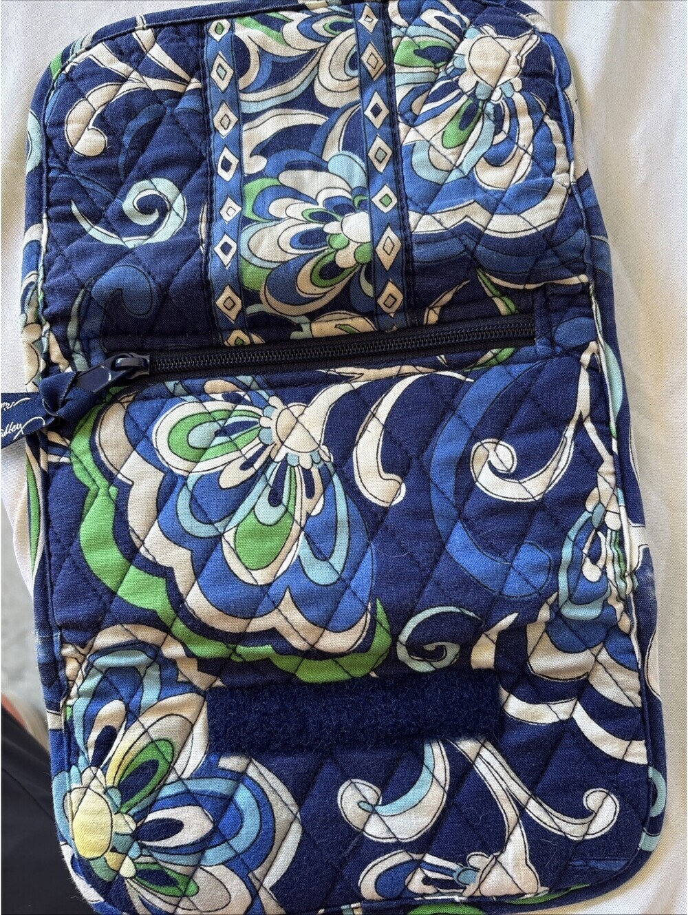 VERA BRADLEY TRI FOLD FLORAL PATTERN RETIRED MODEL FLORAL BLUE QUILTED - Picture 3 of 3
